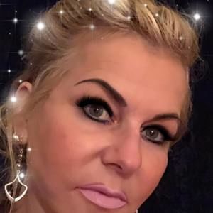 Meet your Posher, Theresa